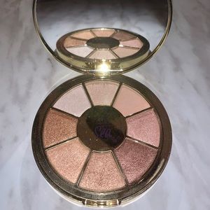 Rainforest of the Sea eyeshadow